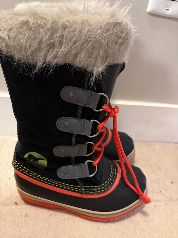 Kids girls sorel waterproof winter boots size 1 Joan of Arctic s - photo 2