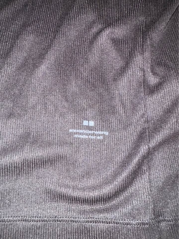 Uniqlo black men’s heattech long sleeve. Size s - photo 3