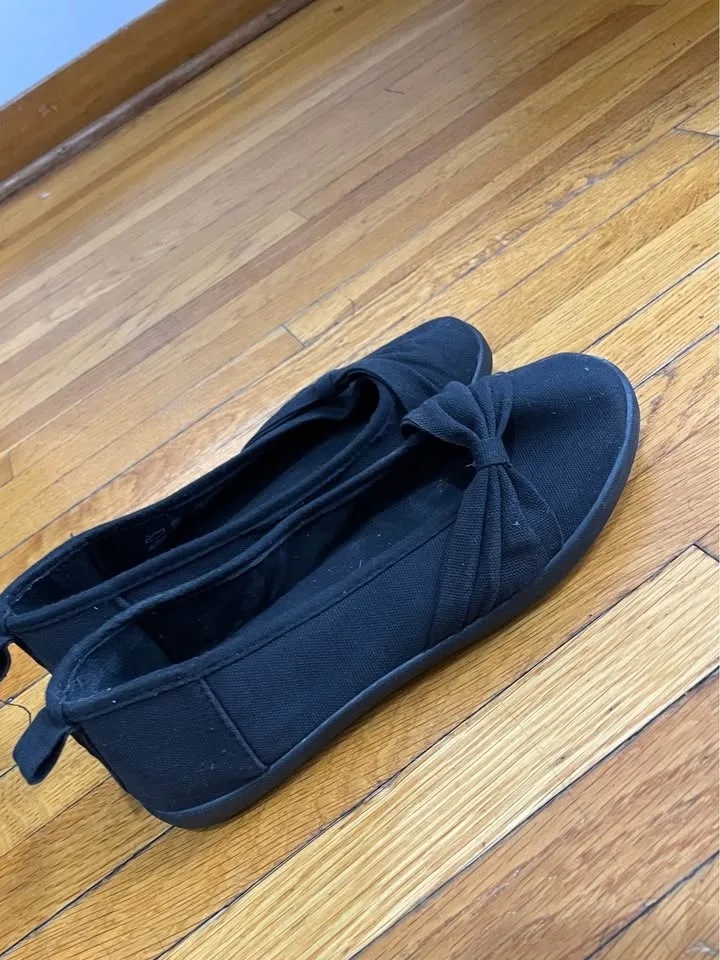 Black Flats Shoe Sandals– Size 5 image indicator(3)