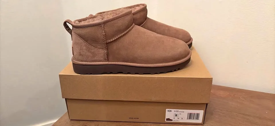 Classic Ultra Mini Boots in Rocky Oak