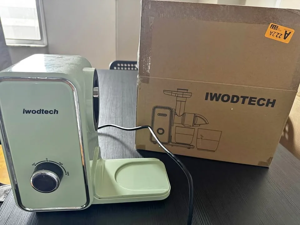 Masticating Juicer Mint Green