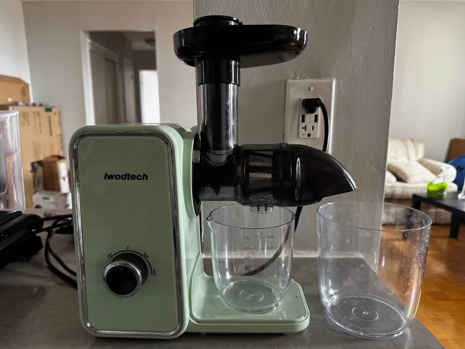 Masticating Juicer Mint Green image indicator(6)