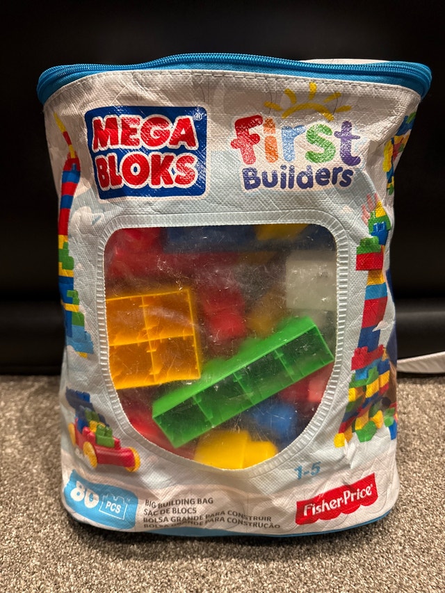 Mega Bloks Table + Bag of Mega Bloks - photo 2