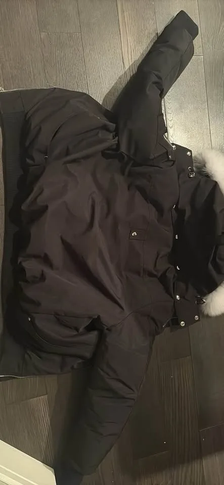 Moose knuckles image indicator(2)