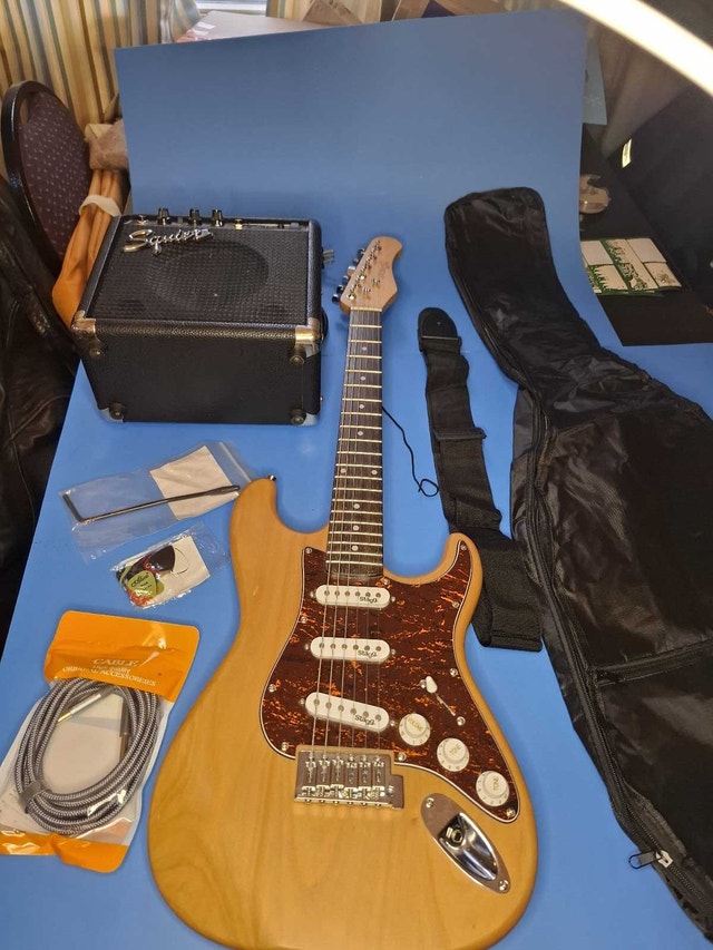Stagg S300 Guitar