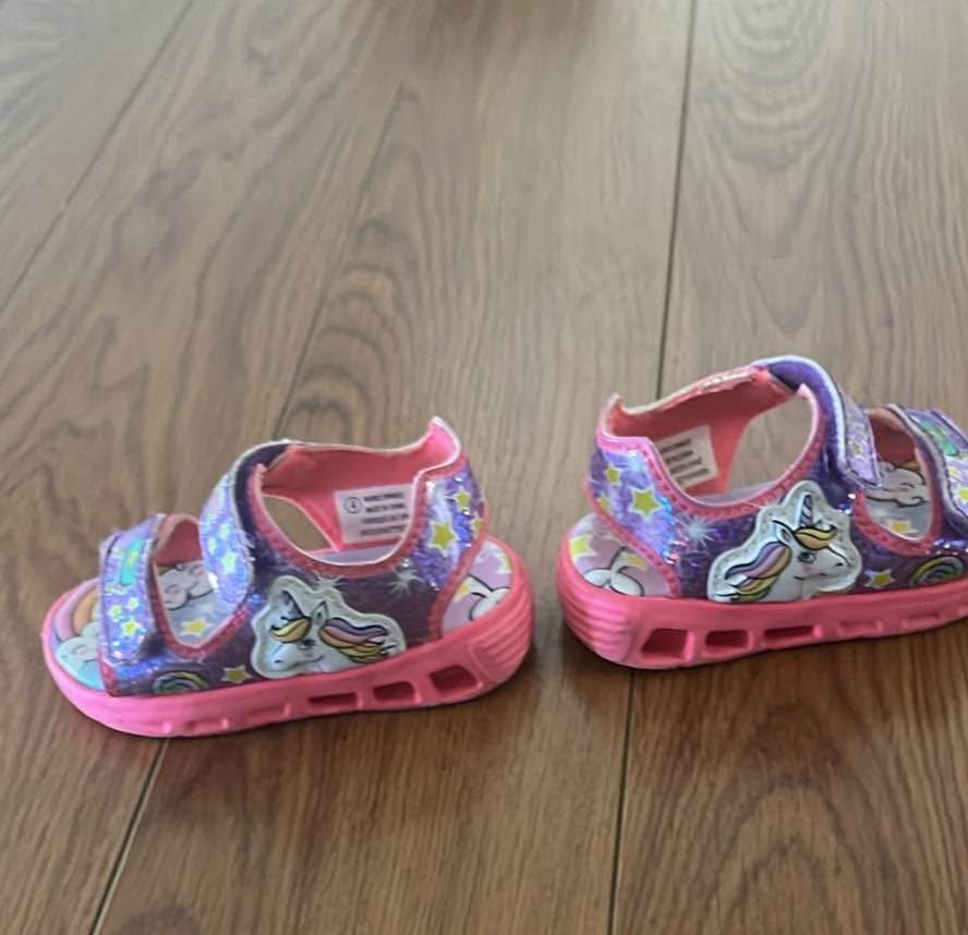 Baby sandals size 4 - photo 2