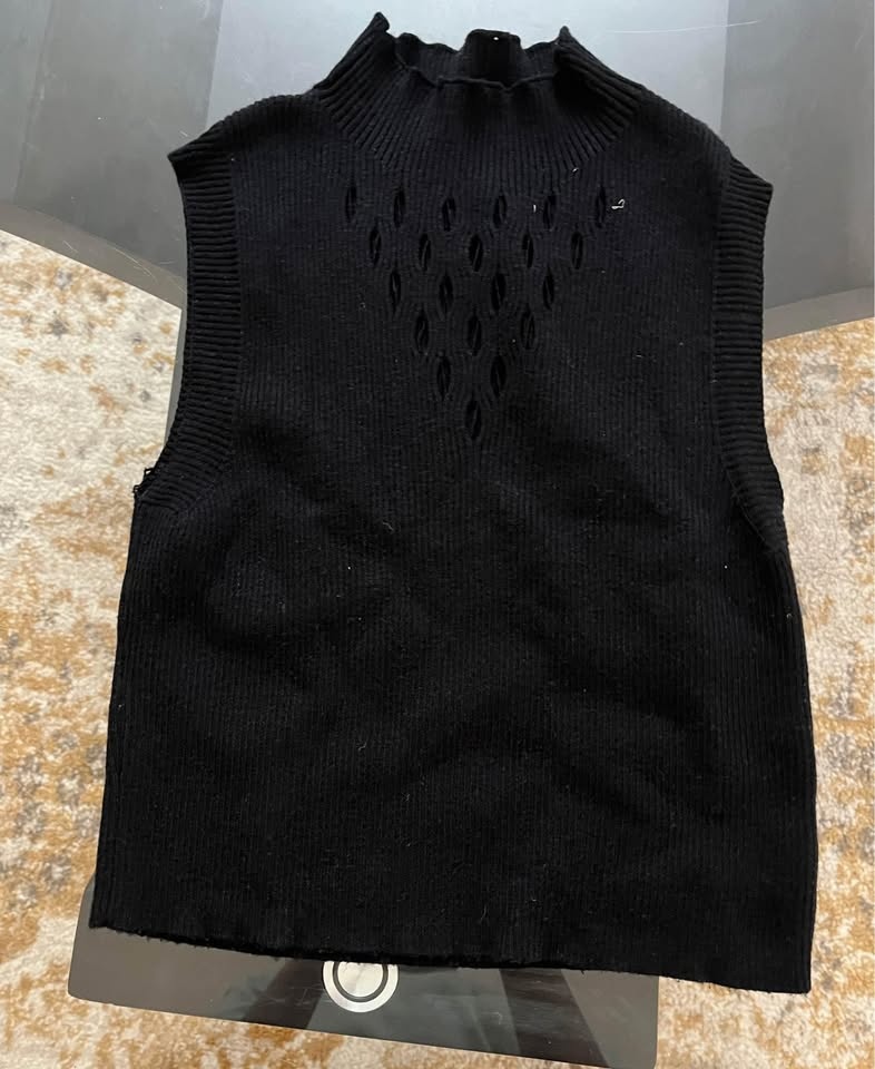 Top - size small - photo 2