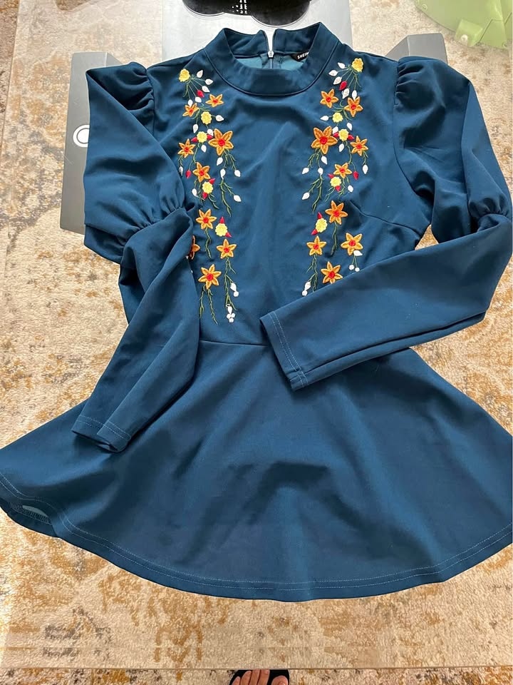 Top - size small