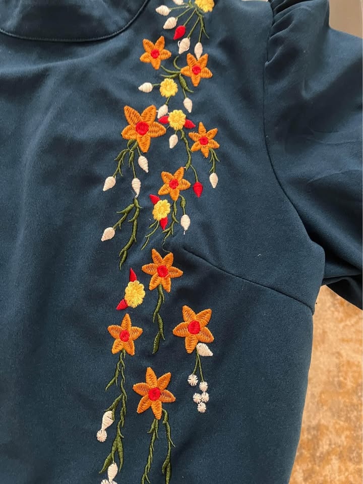 Top - size small - photo 3