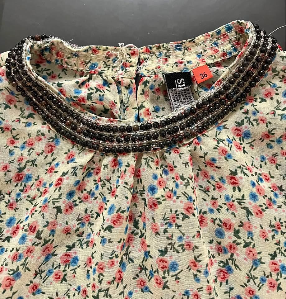 Top- size small