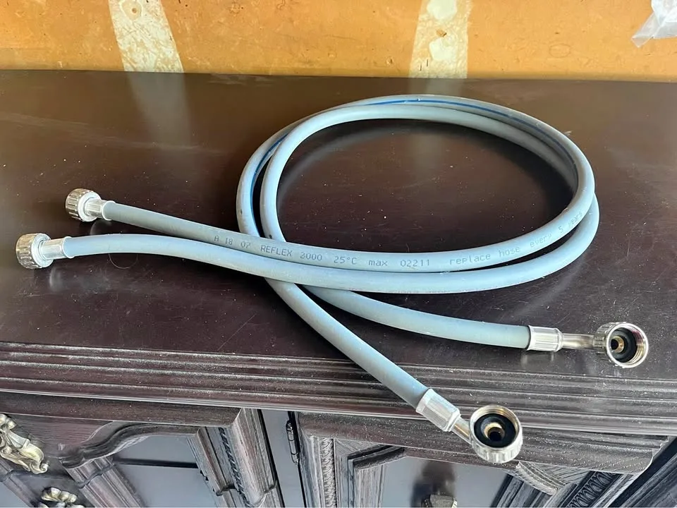 Hot/Cold laundry pipe set