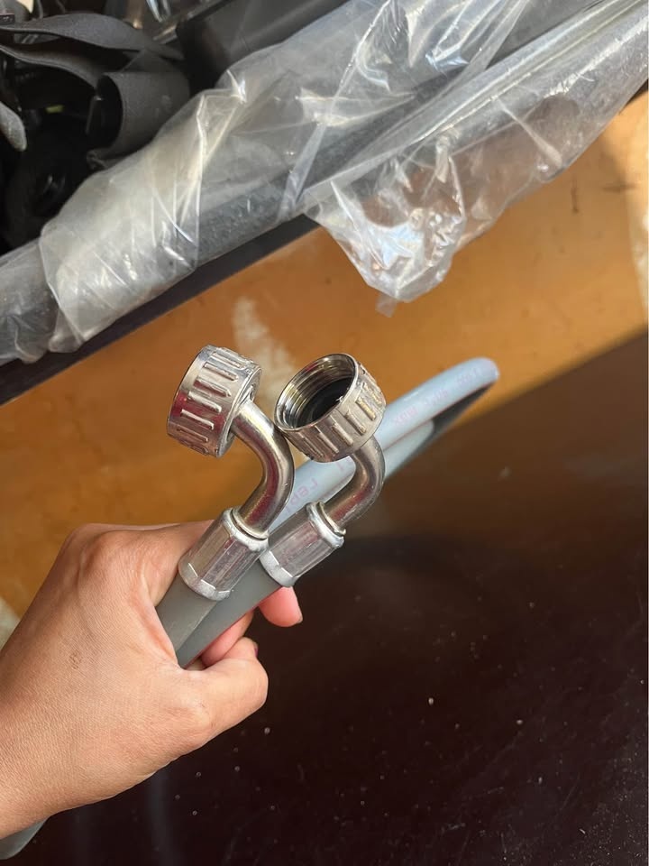 Hot/Cold laundry pipe set - photo 4