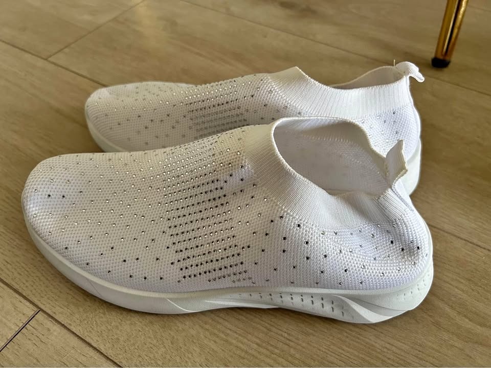 Slip on Women’s Shoe - Size 8 - White colour