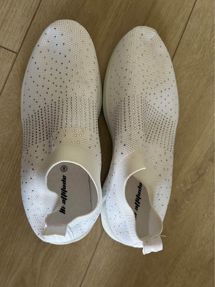 Slip on Women’s Shoe - Size 8 - White colour - photo 2
