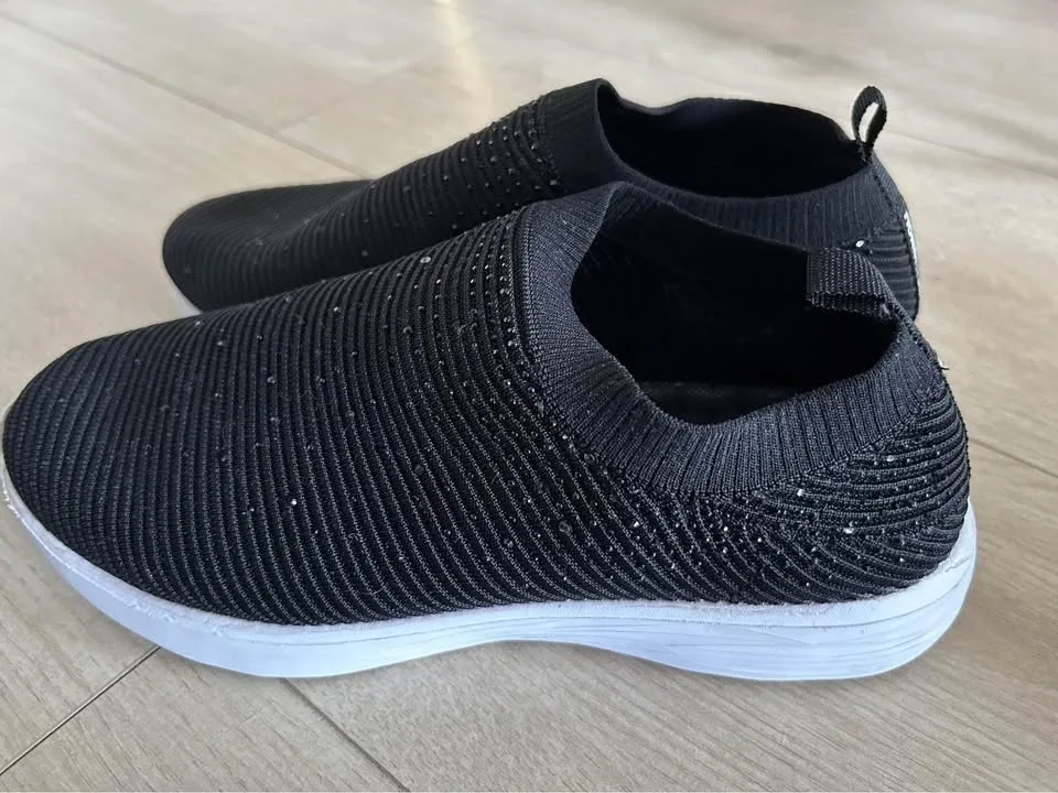 Slip on Women’s Shoe - Size 8 - Black colour