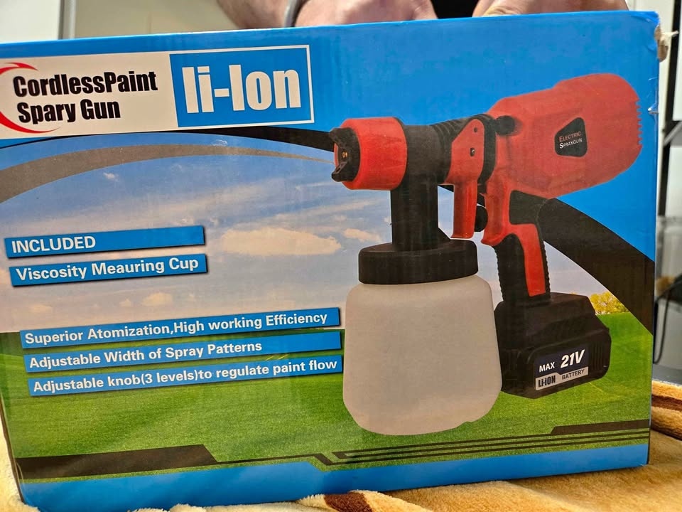 Cordless spray gun