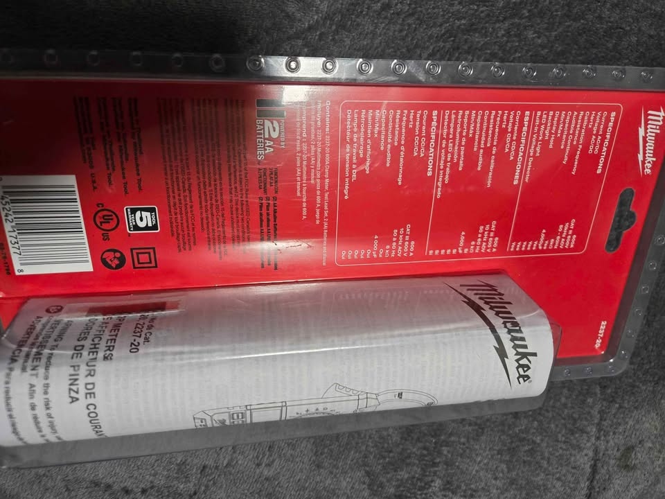 Milwaukee 2237-20 Clamp Meter - photo 2