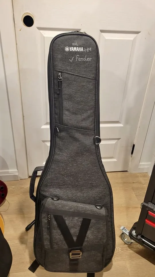 $100 Yamah Deluxe Electric Guitar Gig Bag - Black