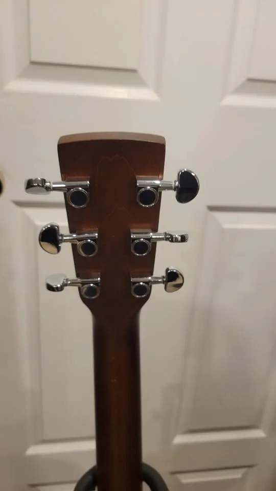 $500 Simon and Patrick Lefty Acoustic Guitar image indicator(7)