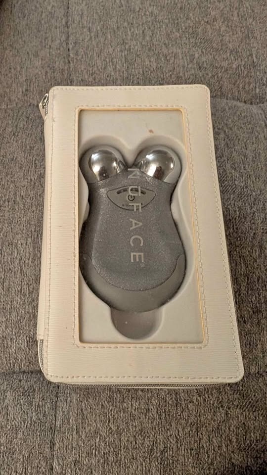 NuFace Mini Facial Toning Device