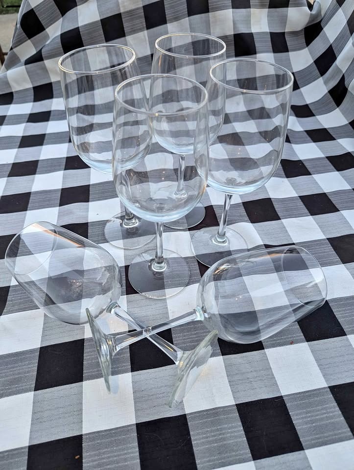Wine glasses set of six