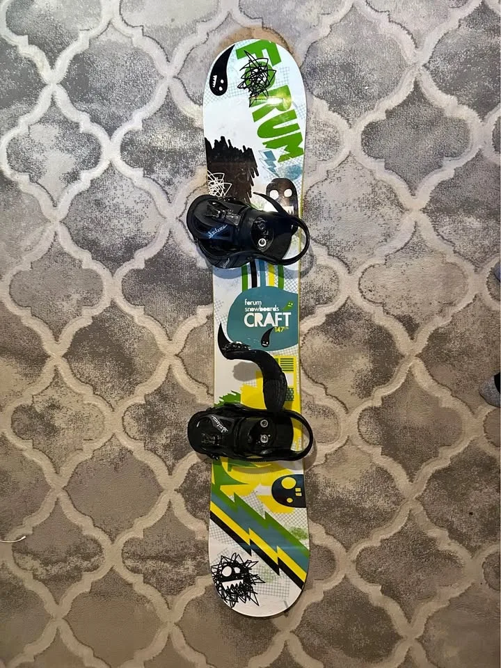 Forum Craft 147cm Snowboard + Bindings
