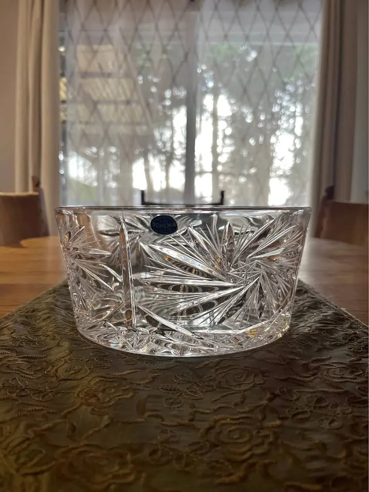 ✨ Genuine Bohemia Crystal Bowl — 8.5” Wide x 4” Tall ✨