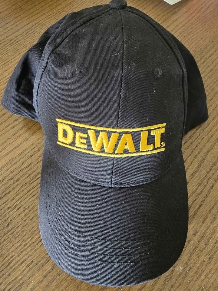 Small Dewalt ball cap