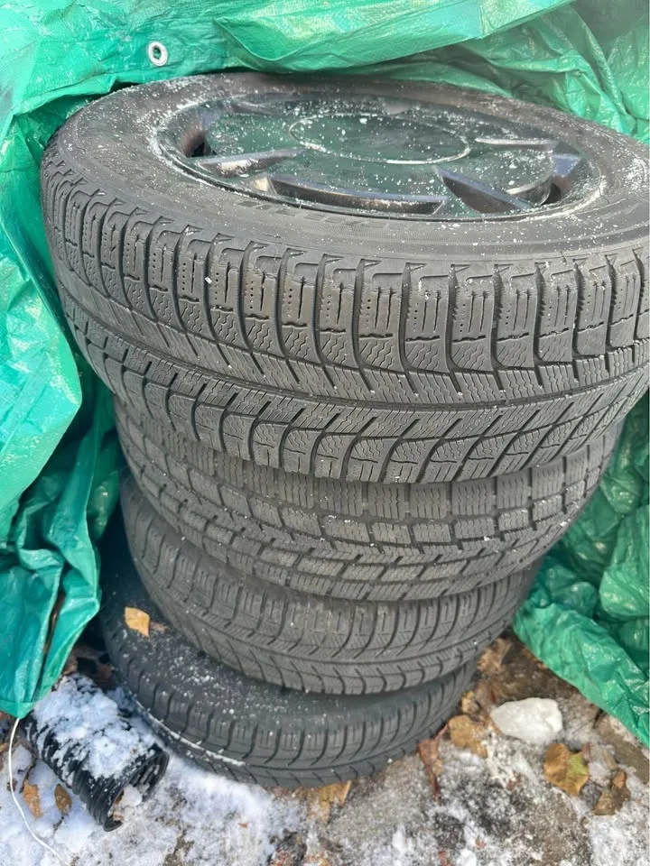 4 Honda Civic Winter Tires with Rims 195/65/R15