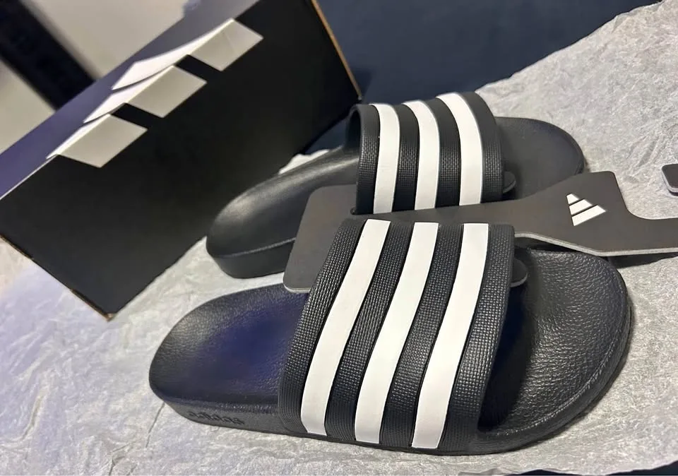 ADILETTE AQUA SLIDES