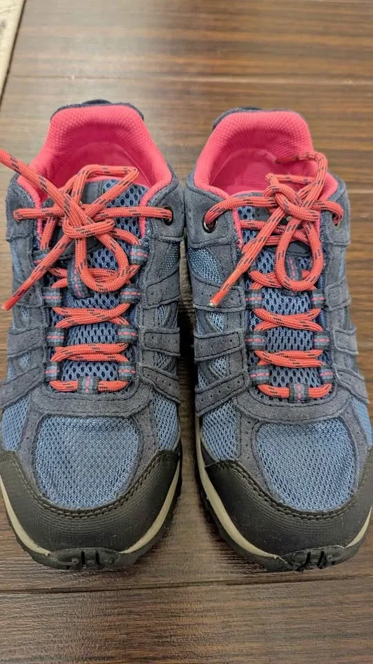 Columbia Girls' Redmond Hiking Shoes size 3 (or Women's 5) BNIB