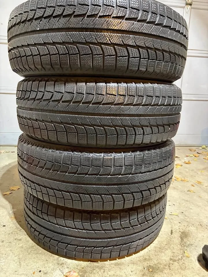 225 65 R17 Michelin Latitude X-ice winter tires