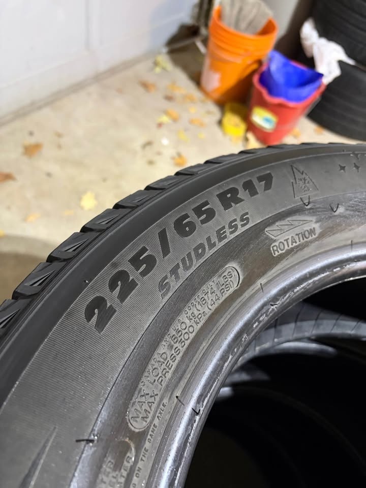 225 65 R17 Michelin Latitude X-ice winter tires - photo 3