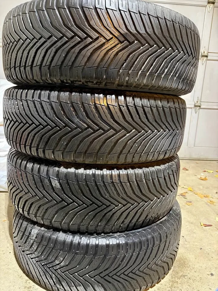 225 65 R17 Michelin Cross Climate All Weather Tires