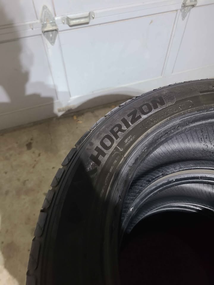 205/55/R16 all season tires - photo 2