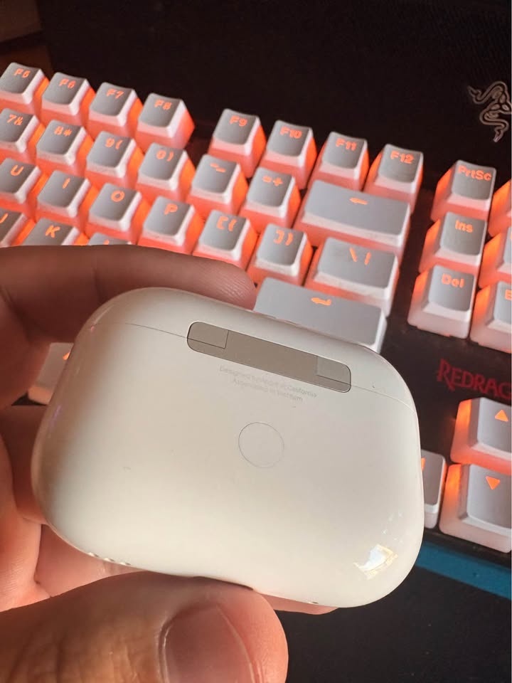 Apple AirPods Pro (2nd Generation) – Excellent Condition - photo 5