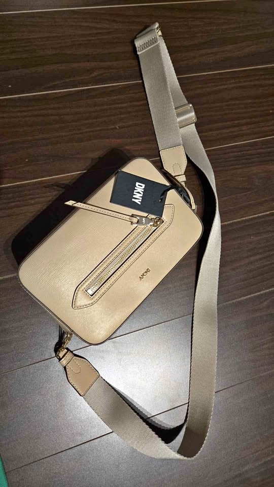 DKNY Chelsea Camera Bag