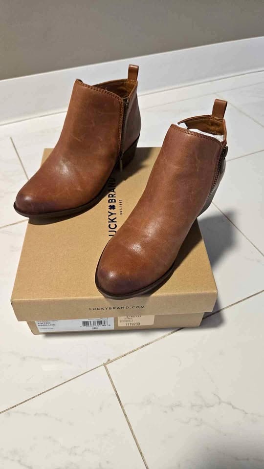 Lucky Brand Zip Ankle Boots
