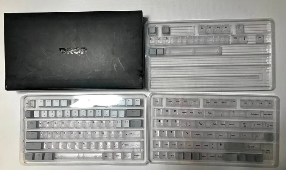 DROP Keycaps, PICK UP IN MANHATTAN