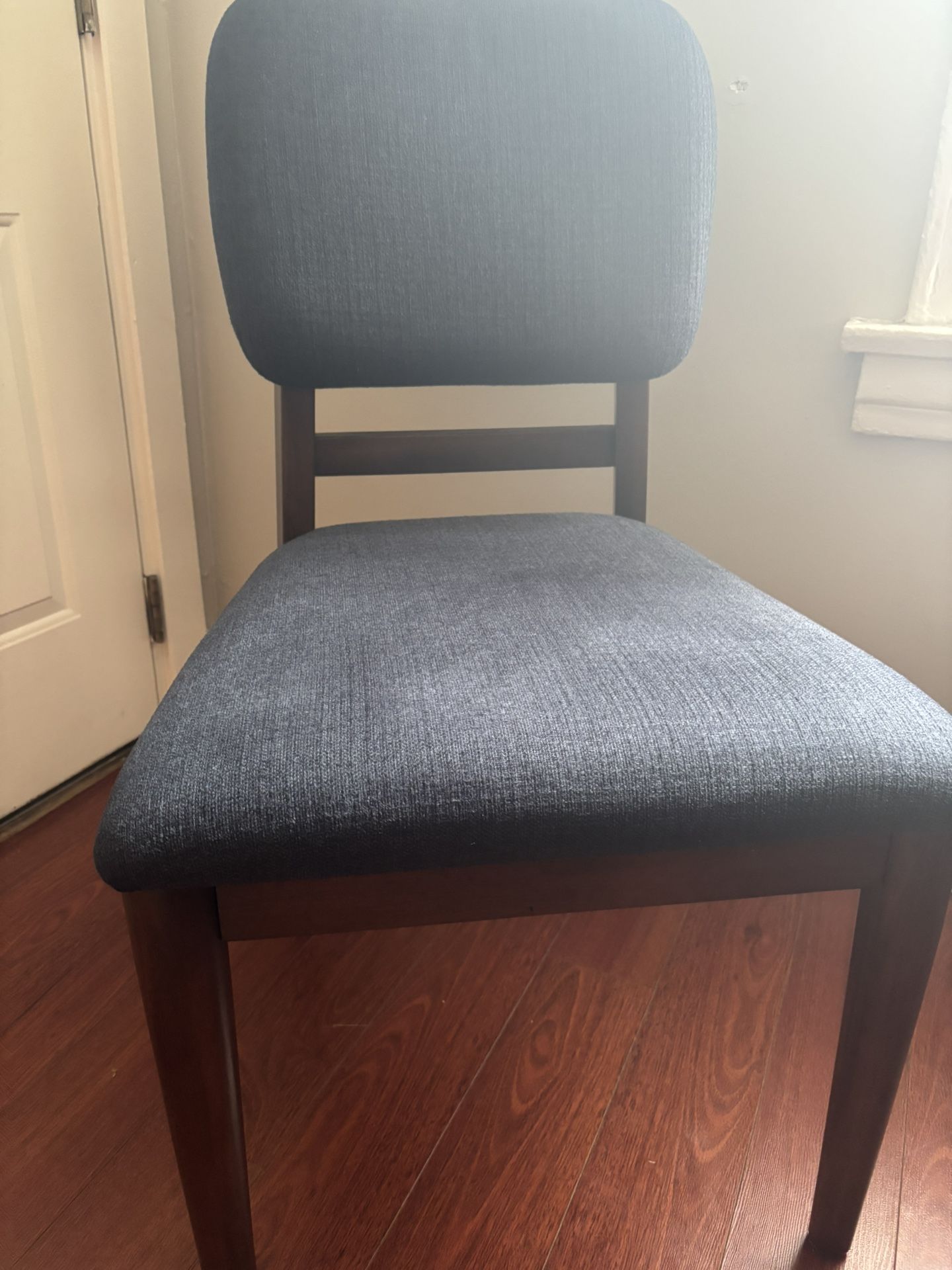 Kitchen Table & Chairs - photo 2