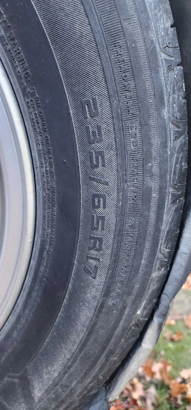 Hyundai Rims and Tires - 235/65R17