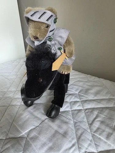 Vintage Castle Legend Knight Castle Plush Bear 1994 Takara