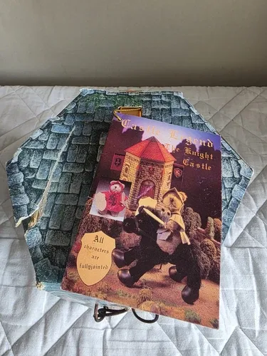 Vintage Castle Legend Knight Castle Plush Bear 1994 Takara image indicator(5)