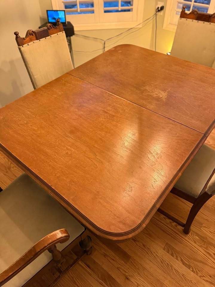 Antique dining table & chairs manufactured in Canada in 1927 - photo 2