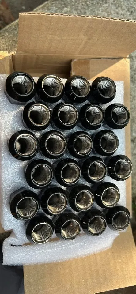 70K648BLK lug nuts Coyote accessories