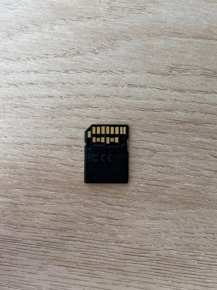 Lexar 32 GB UHS-II professional 1000X Sd card image indicator(2)