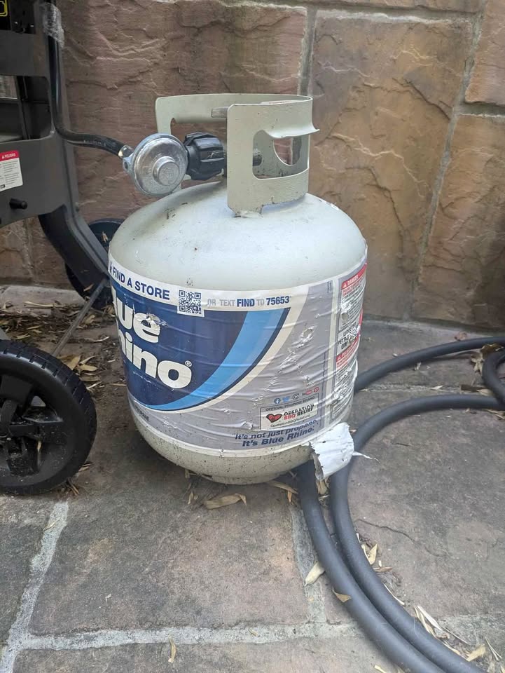Free basically-empty propane tank