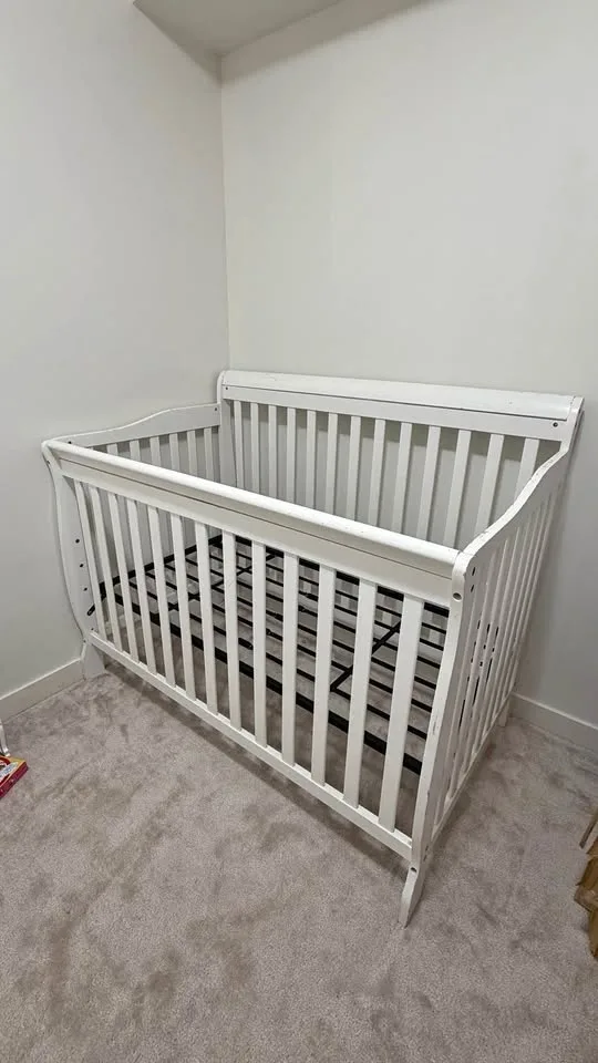 Crib for sale in Stouffville