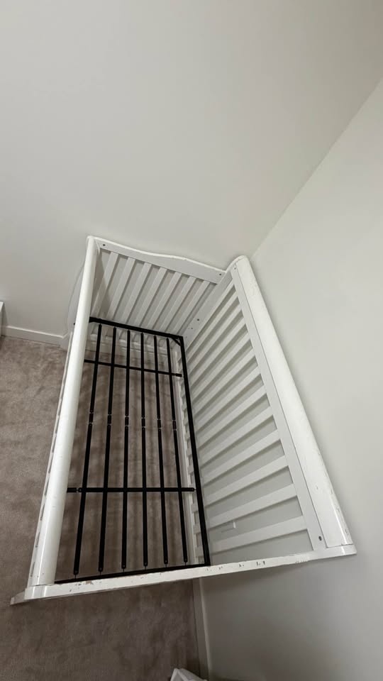 Crib for sale in Stouffville - photo 2