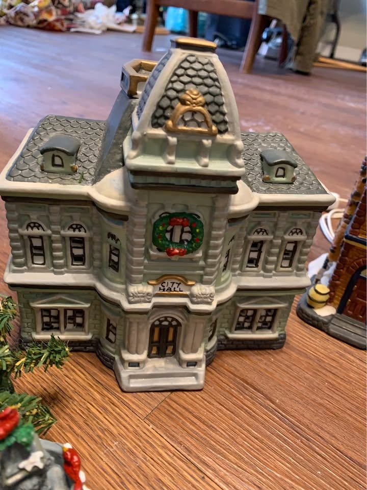 Vintage Porcelain Christmas Village - photo 5